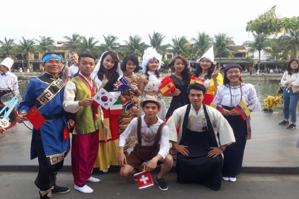 PCTU students volunteered at the 2018 International Culinary Festival in Hoi An.