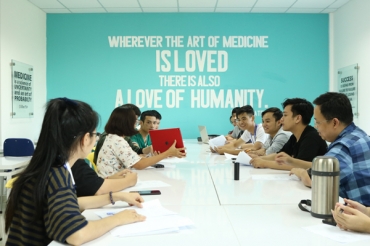 Sinh viên hào hứng tham gia “Medical English Club”